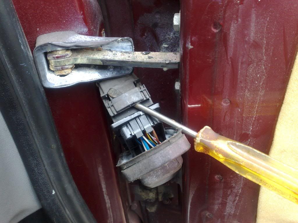 E36 Front Door Card Removal and CORRECT routing of speaker wires into